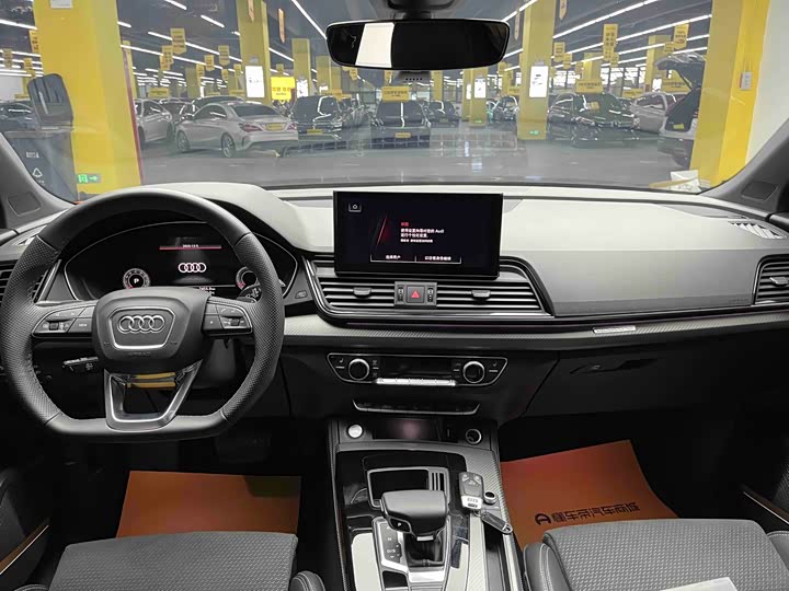 Фото 7 - Audi Q5L Sportback