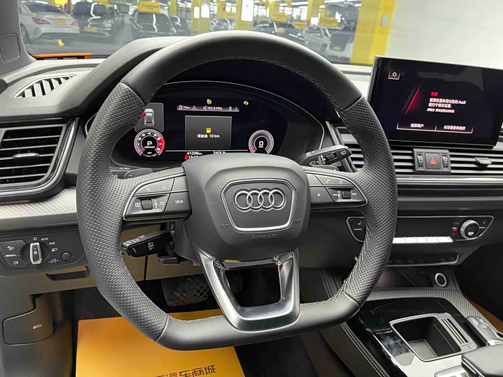 Фото 9 - Audi Q5L Sportback