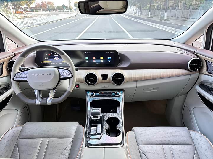 Фото 6 - Dongfeng Forthing Yacht