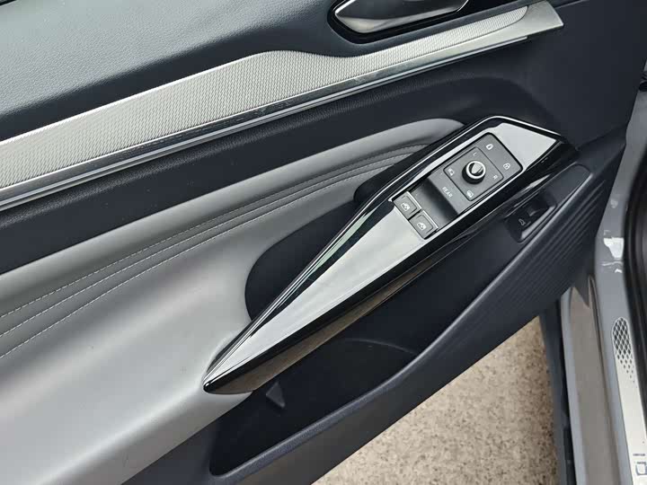 Фото 9 - Volkswagen ID.4 Crozz