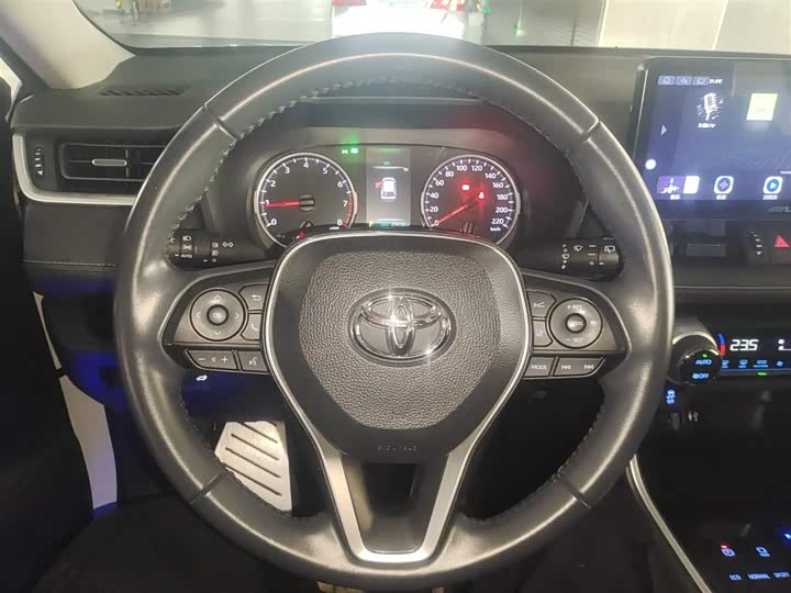 Фото 3 - Toyota Wildlander