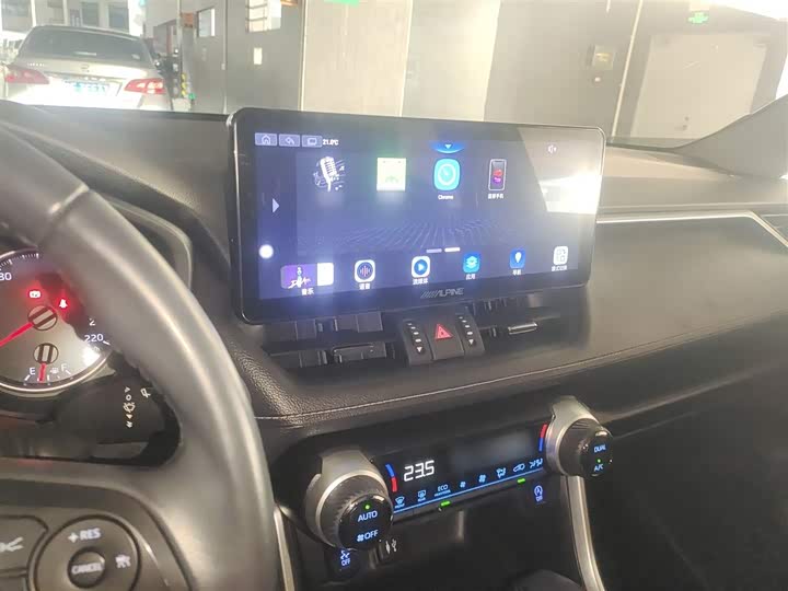 Фото 5 - Toyota Wildlander