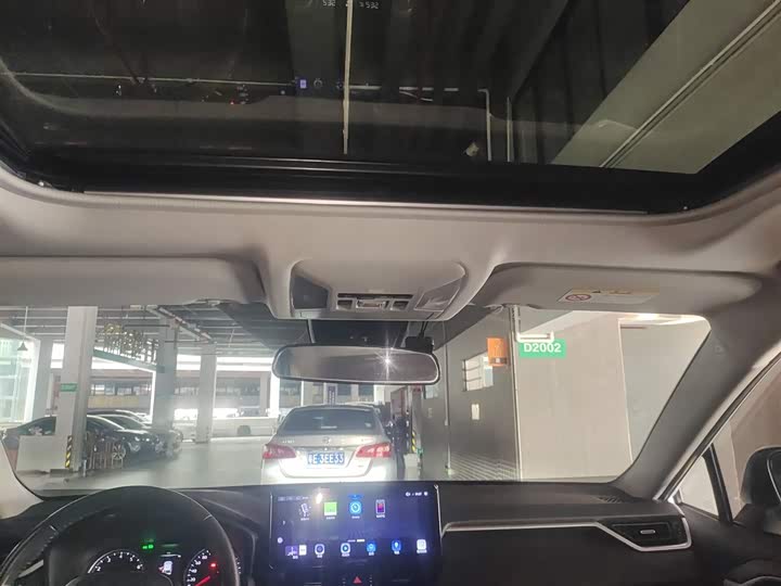 Фото 8 - Toyota Wildlander