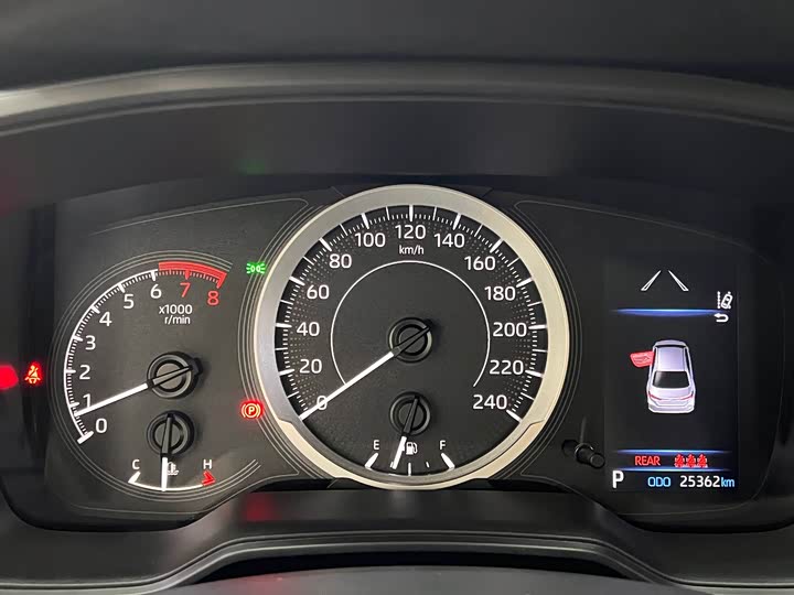 Фото 14 - Toyota Corolla