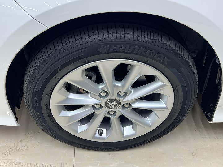 Фото 16 - Toyota Corolla