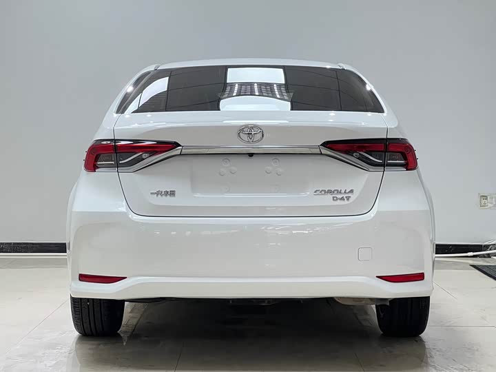 Фото 4 - Toyota Corolla