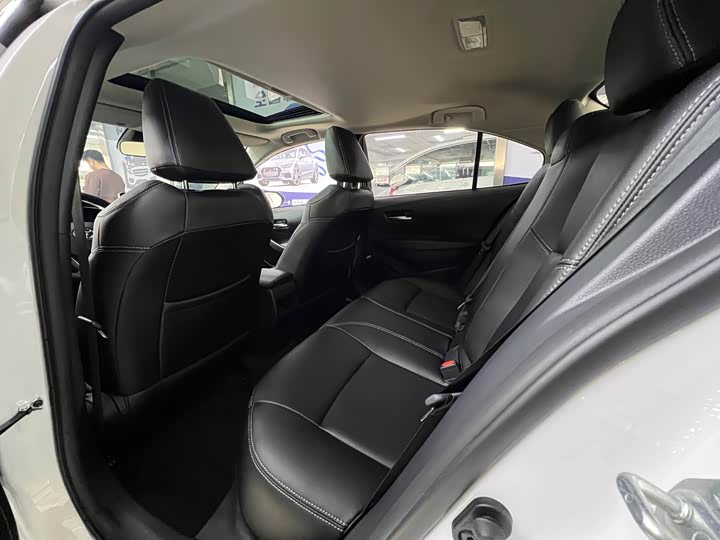 Фото 7 - Toyota Corolla