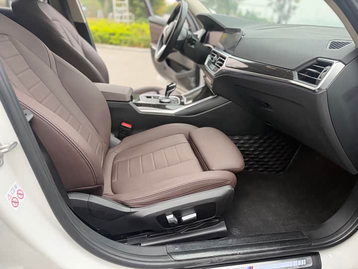 Фото 9 - BMW 3 Series