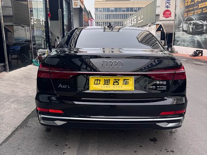 Фото 11 - Audi A6L