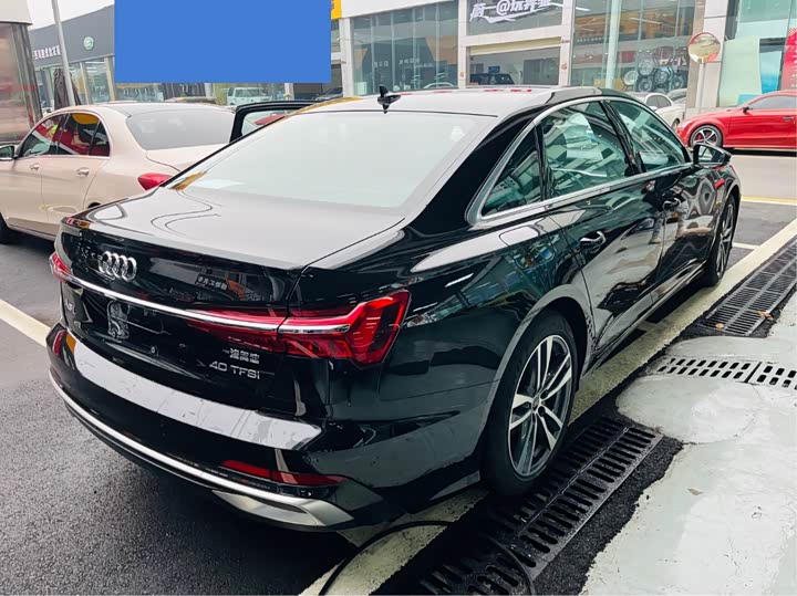 Фото 4 - Audi A6L