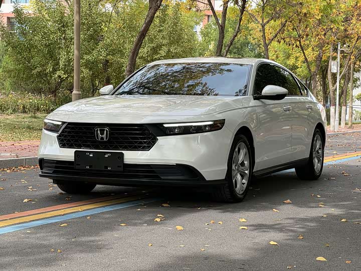 Фото 1 - Honda Accord