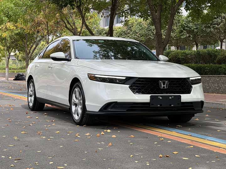 Фото 3 - Honda Accord