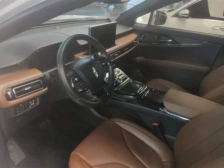 Фото 12 - Lincoln Nautilus