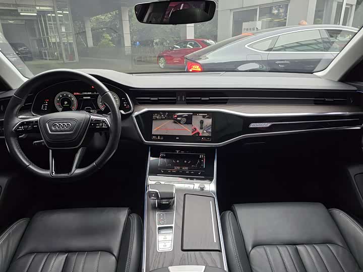 Фото 16 - Audi A6L