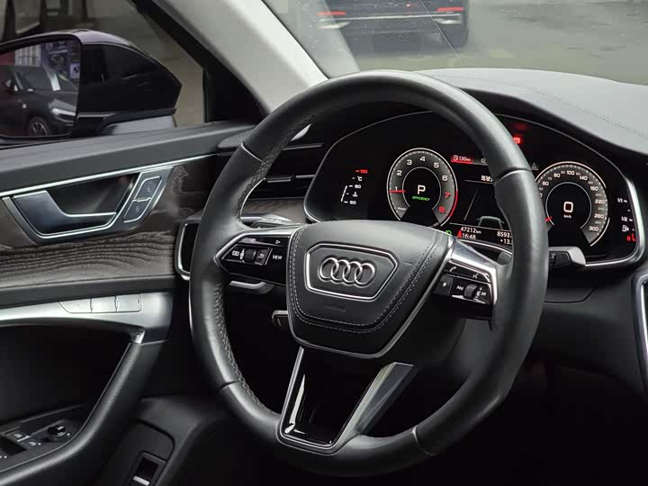 Фото 18 - Audi A6L