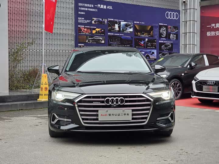 Фото 2 - Audi A6L