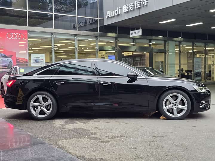 Фото 5 - Audi A6L