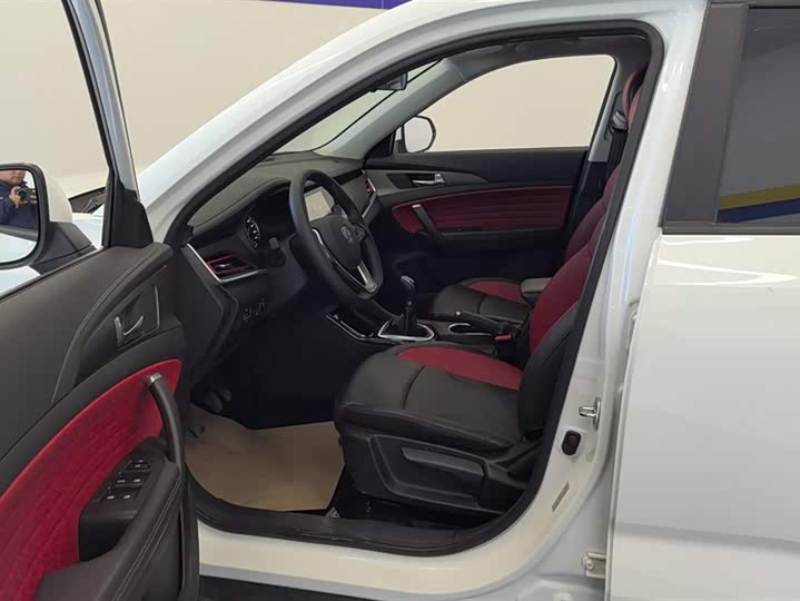 Фото 9 - Changan CS35 Plus