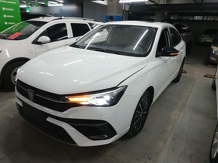 Фото 2 - Roewe i5