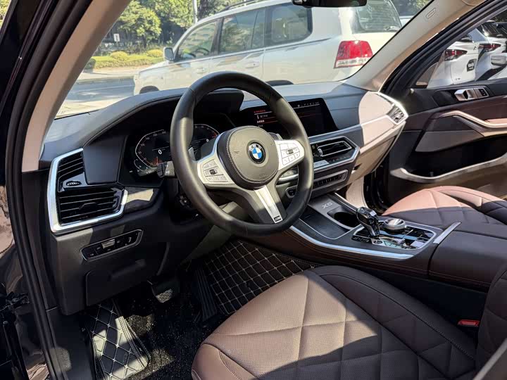 Фото 12 - BMW X5