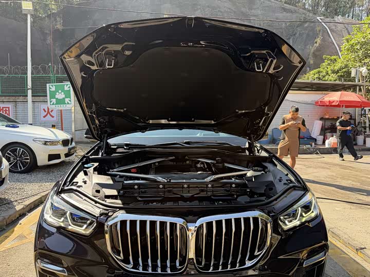 Фото 18 - BMW X5