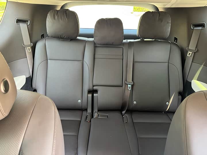 Фото 16 - LiXiang Mega