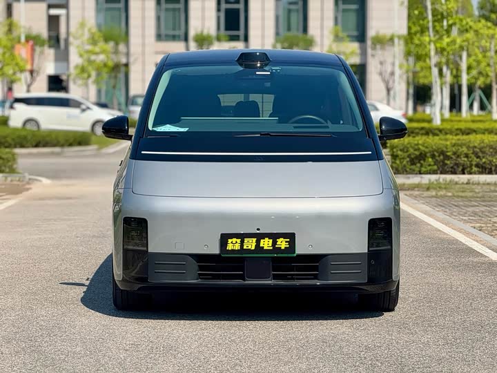 Фото 2 - LiXiang Mega