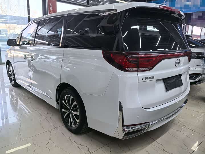 Фото 4 - GAC Trumpchi M8