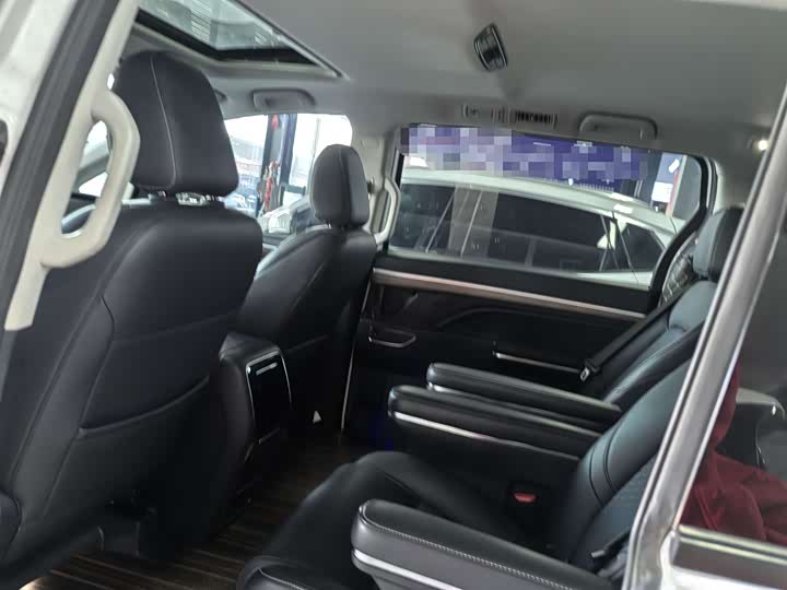 Фото 9 - GAC Trumpchi M8