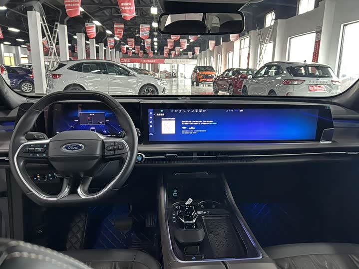 Фото 14 - Ford Edge