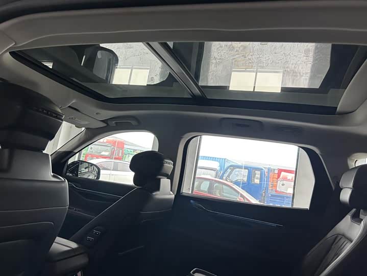 Фото 15 - Ford Edge