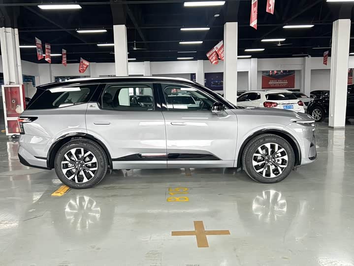 Фото 6 - Ford Edge