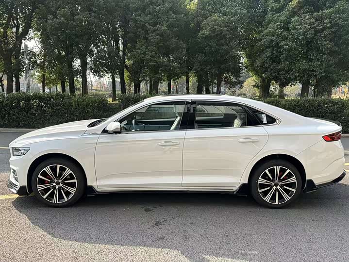 Photo 12 - Geely Preface