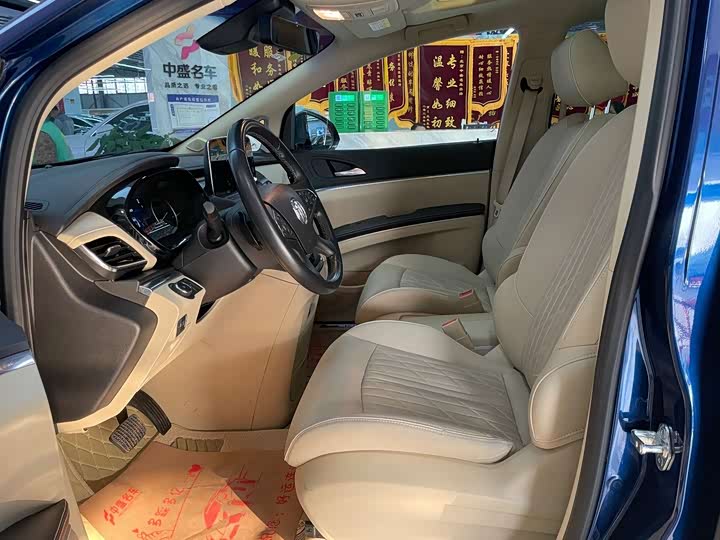 Фото 11 - Buick GL8 ES