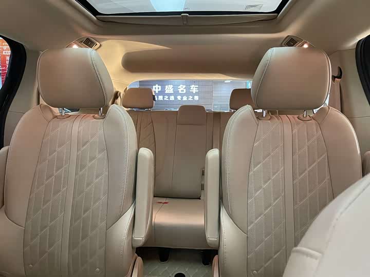 Фото 12 - Buick GL8 ES