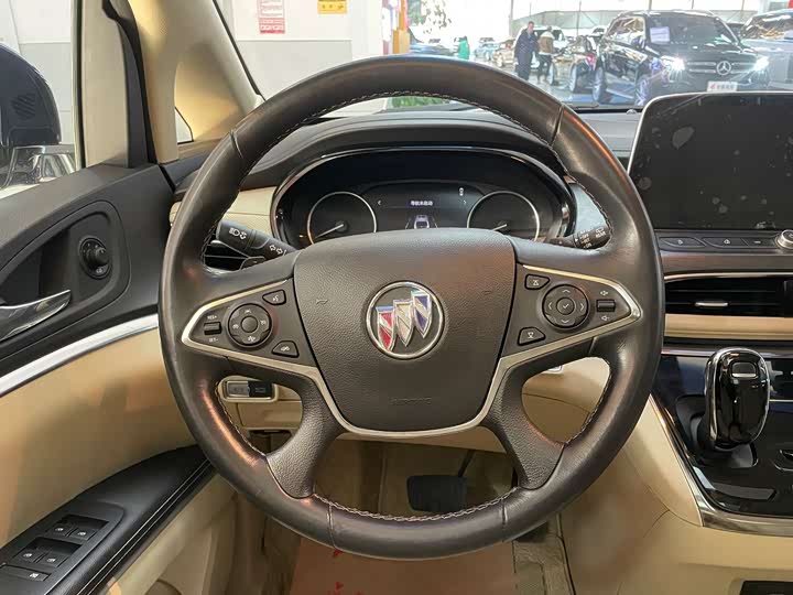 Фото 15 - Buick GL8 ES