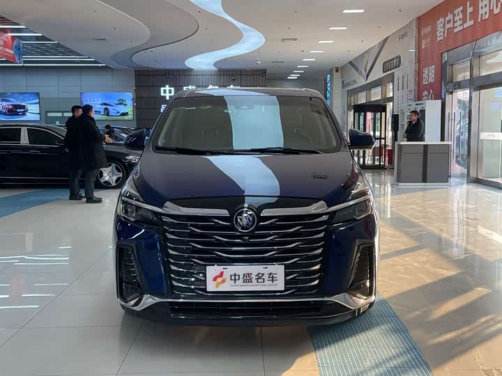 Фото 2 - Buick GL8 ES