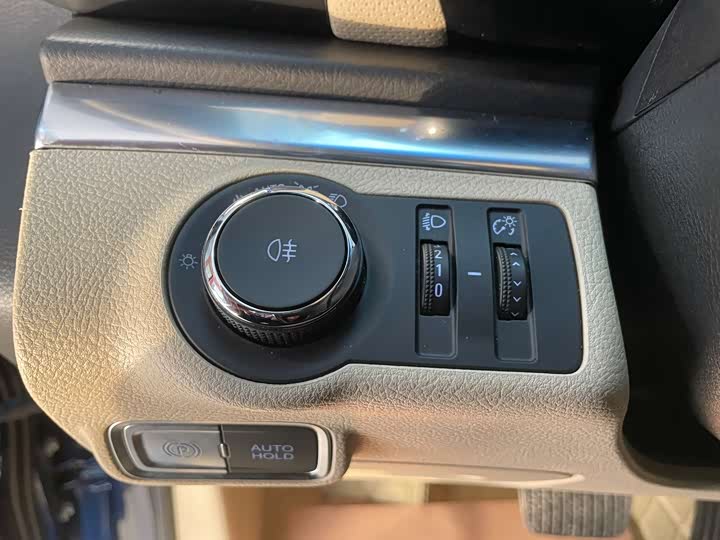 Фото 22 - Buick GL8 ES