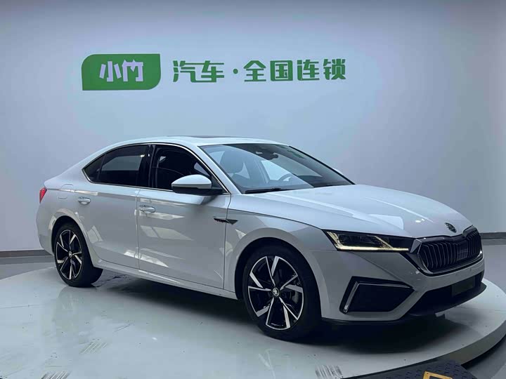 Фото 3 - Skoda Octavia Pro