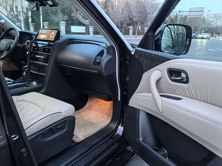 Фото 16 - Nissan Armada