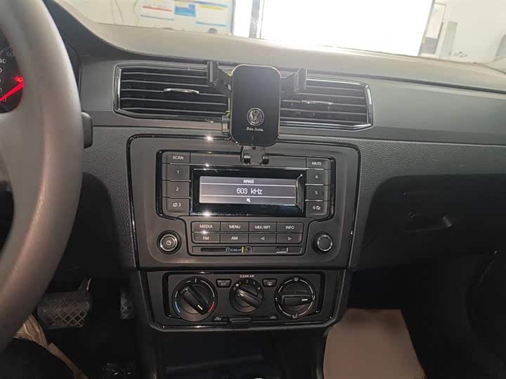 Фото 5 - Volkswagen Santana