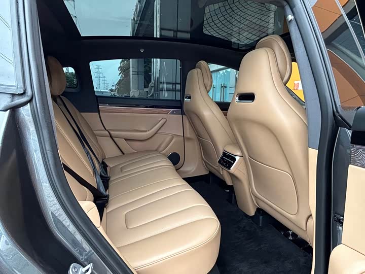 Фото 12 - Luxeed R7