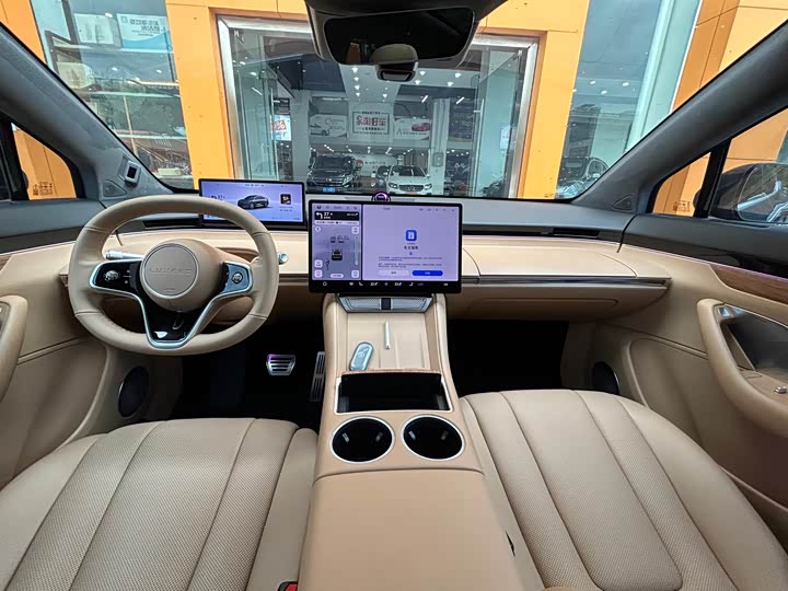 Фото 16 - Luxeed R7