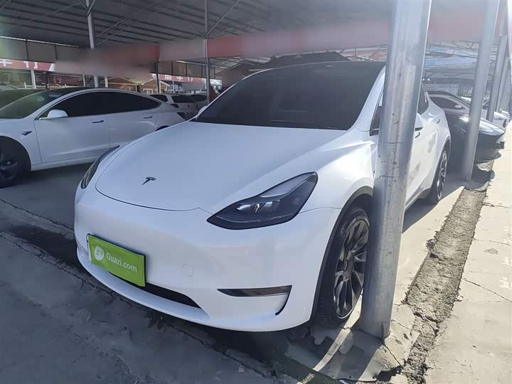 Фото 1 - Tesla Model Y