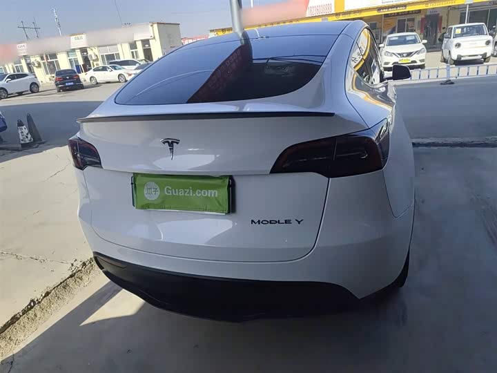 Фото 6 - Tesla Model Y
