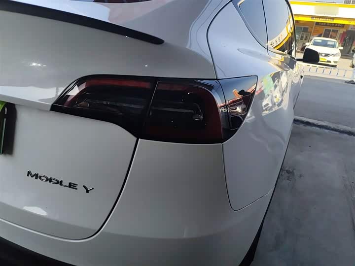 Фото 8 - Tesla Model Y