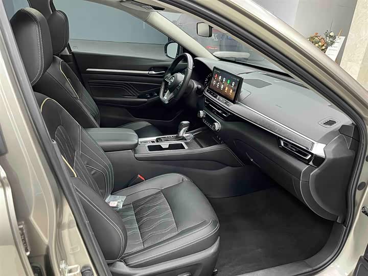 Фото 13 - Nissan Teana