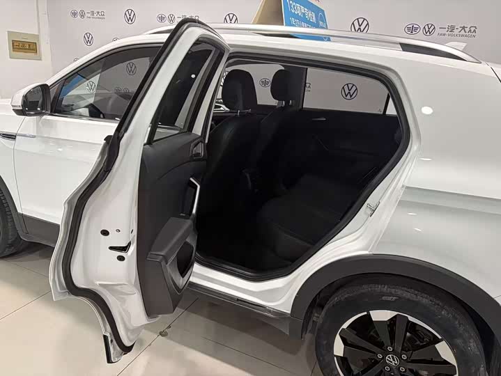 Фото 7 - Volkswagen Tacqua