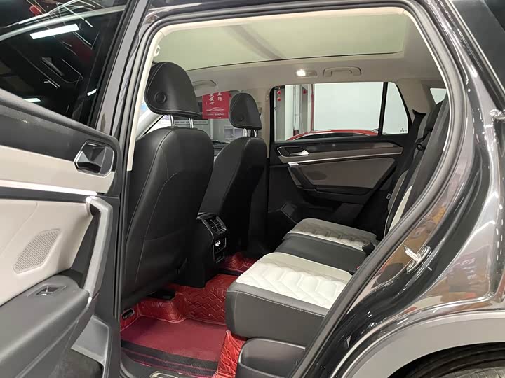 Фото 12 - Volkswagen Tayron