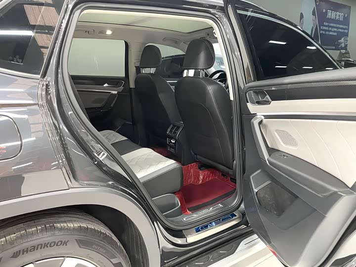 Фото 16 - Volkswagen Tayron